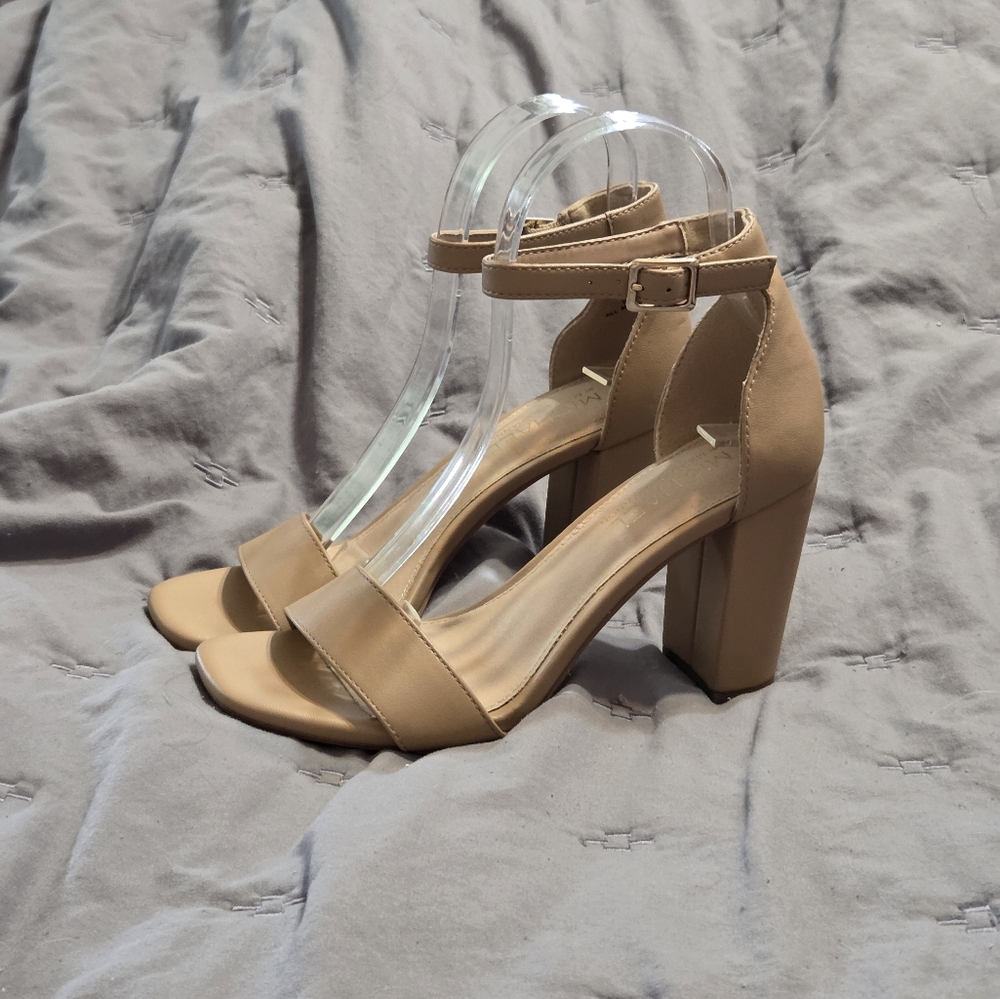 Michael by Michael Shannon Stella Women's Heelsl - Nude 6.5 Minimalist Neutral